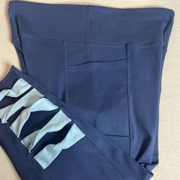 Freely High-Waisted Leggings – Women’s XL – Near Perfect Condition! - Picture 5 of 7